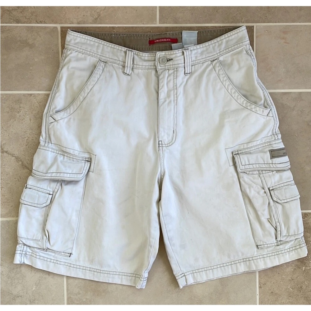 Nice! Union Bay Men's 32 Cotton Cargo Shorts Beige Tan Flat Front, Pockets Khaki